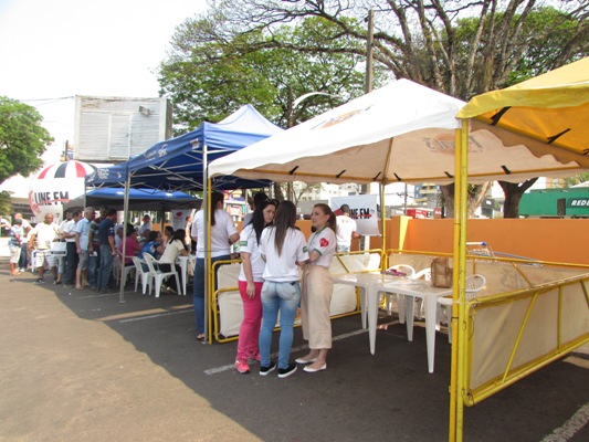 Todos foram convidados a desfrutar de um delicioso lanche, com bolo, pão de queijo, suco, café e chá, cortesia do Planalto.