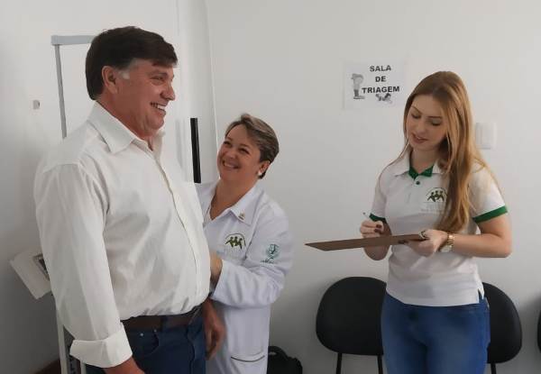 O prefeito Celso Pozzobom, participou do evento e aproveitou para fazer um check-up da saúde e receber orientações sobre prática de atividades físicas e alimentação da equipe do Instituto Nossa Senhora Aparecida. 