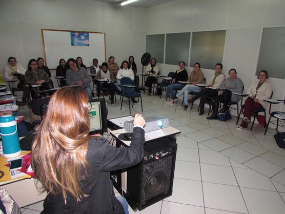 O Curso de Atualização em Sala de Vacina 