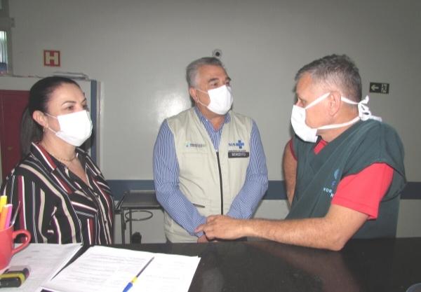 Na enfermaria SUS quem fez as apresentações foi o enfermeiro Gil