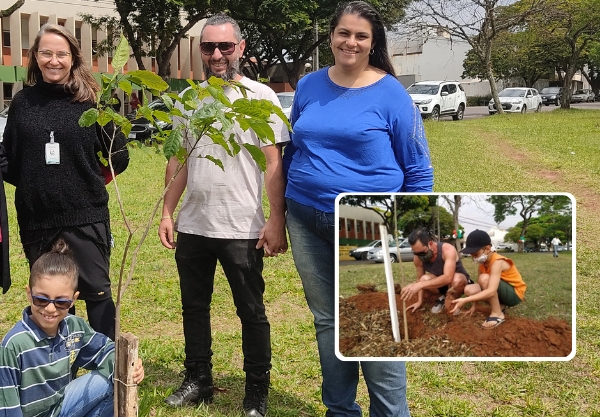 Marcos e sua família plantaram e adotaram uma árvore na Praça Oscar Thompson Filho