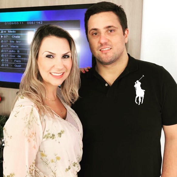 O casal de médicos, Dra, Ilana e Dr. Rodrigo abriram o Insta para perguntas de amigos e pacientes