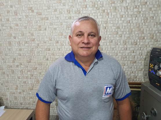 Marcos Roberto tem 55 anos e é empresário em Pérola. Ele voltou ao trabalho nesta manhã