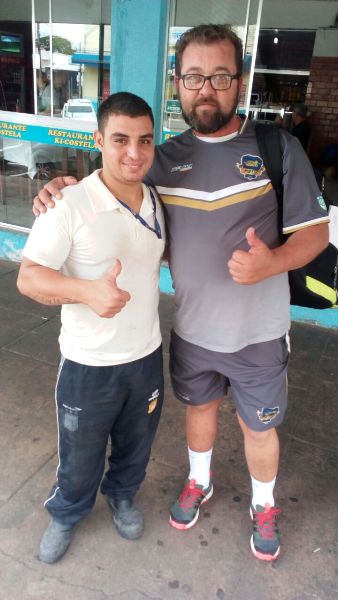 Wesley Falcão e o ex-supervisor do Umuarama Futsal, Irio Broll 